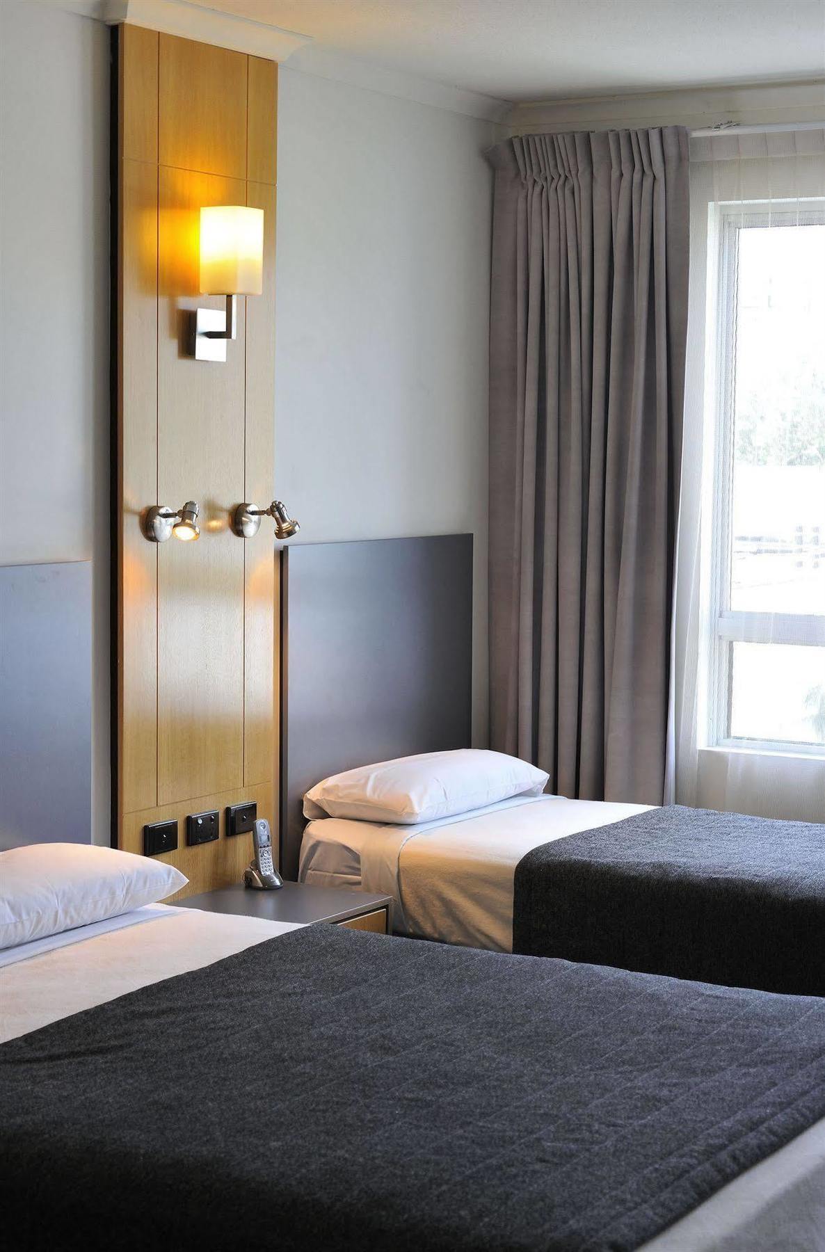 Metro Hotel Ipswich International エクステリア 写真